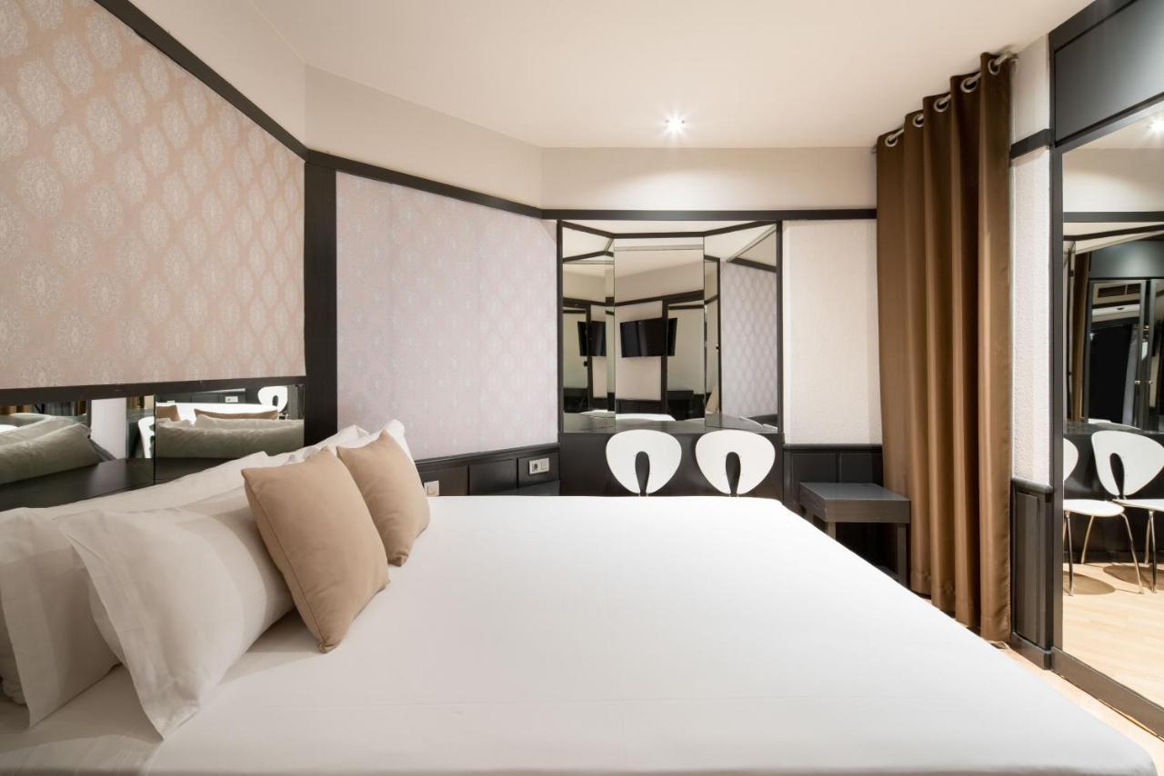 Hotel Punt 14 Gava Exterior photo