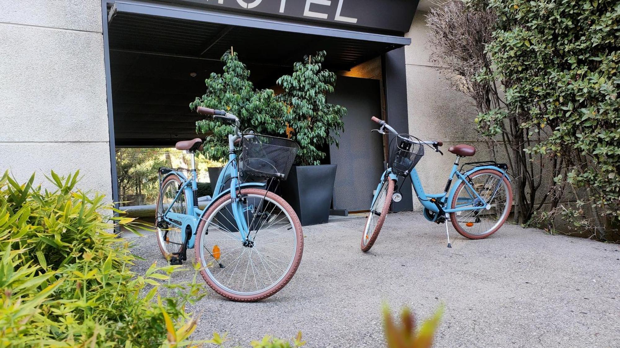 Hotel Punt 14 Gava Exterior photo