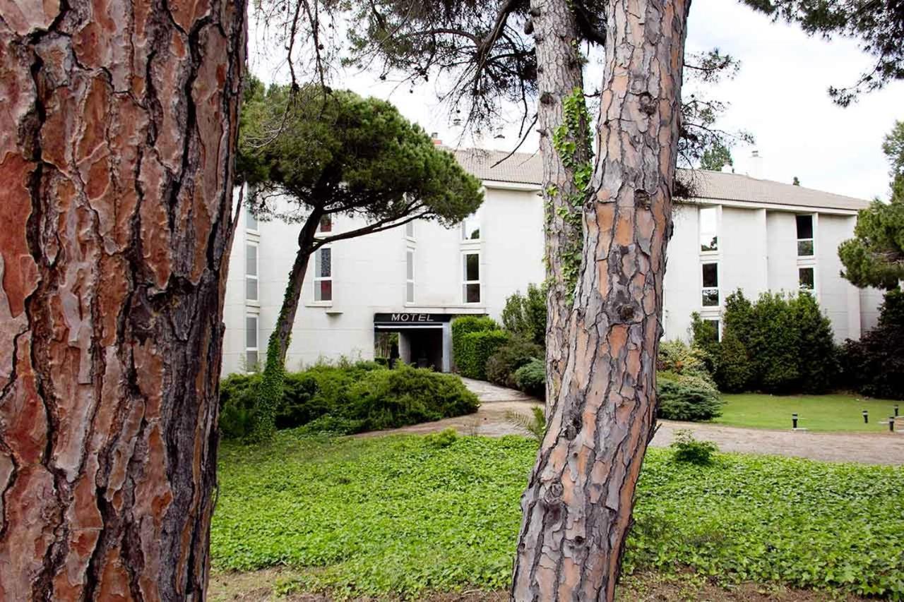 Hotel Punt 14 Gava Exterior photo